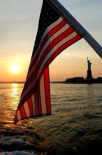 US Flag and statue of liberty